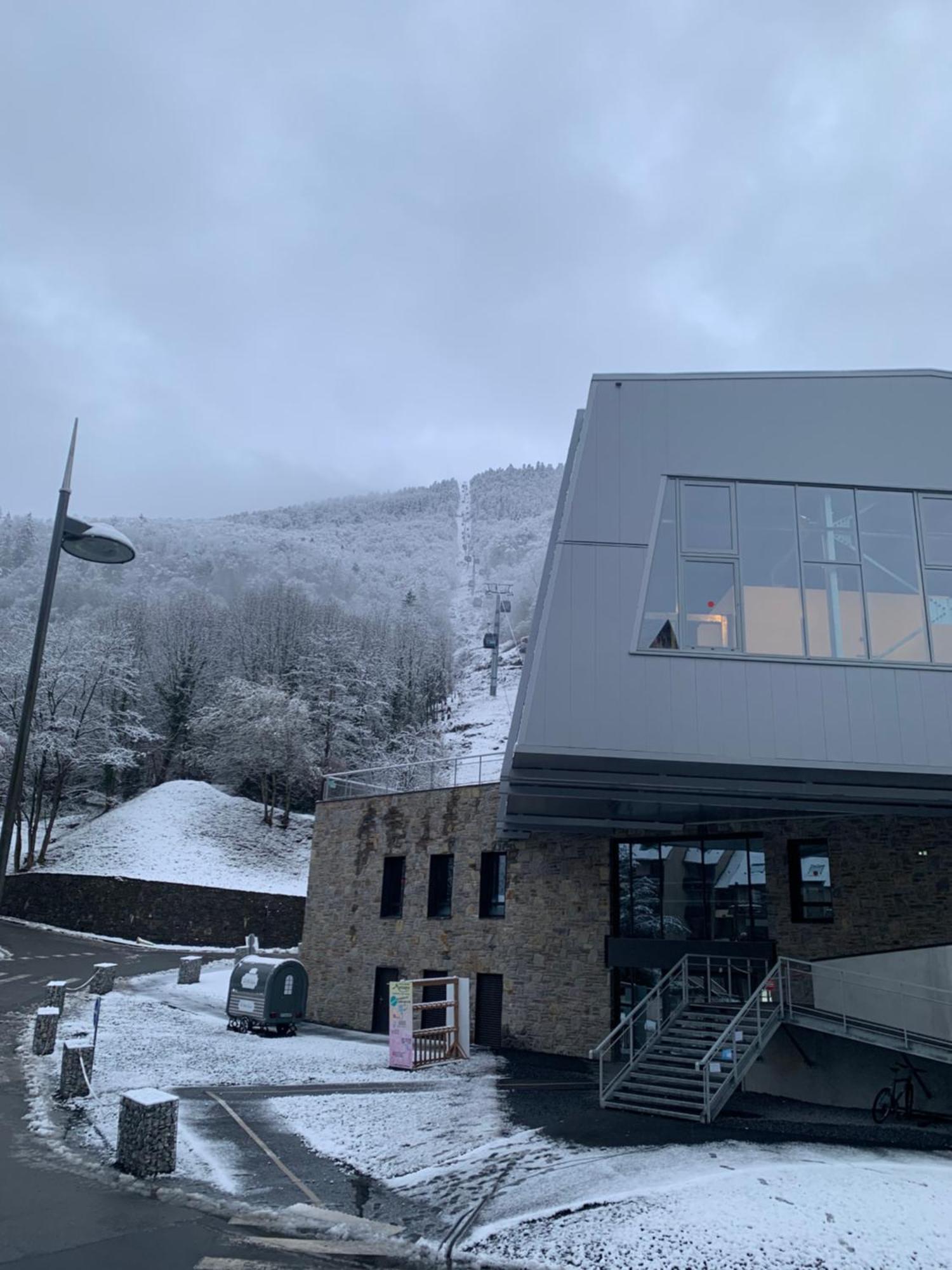 Appartement Au Pied Des Telecabines Res La Soulan Bagneres-de-Luchon Bagian luar foto