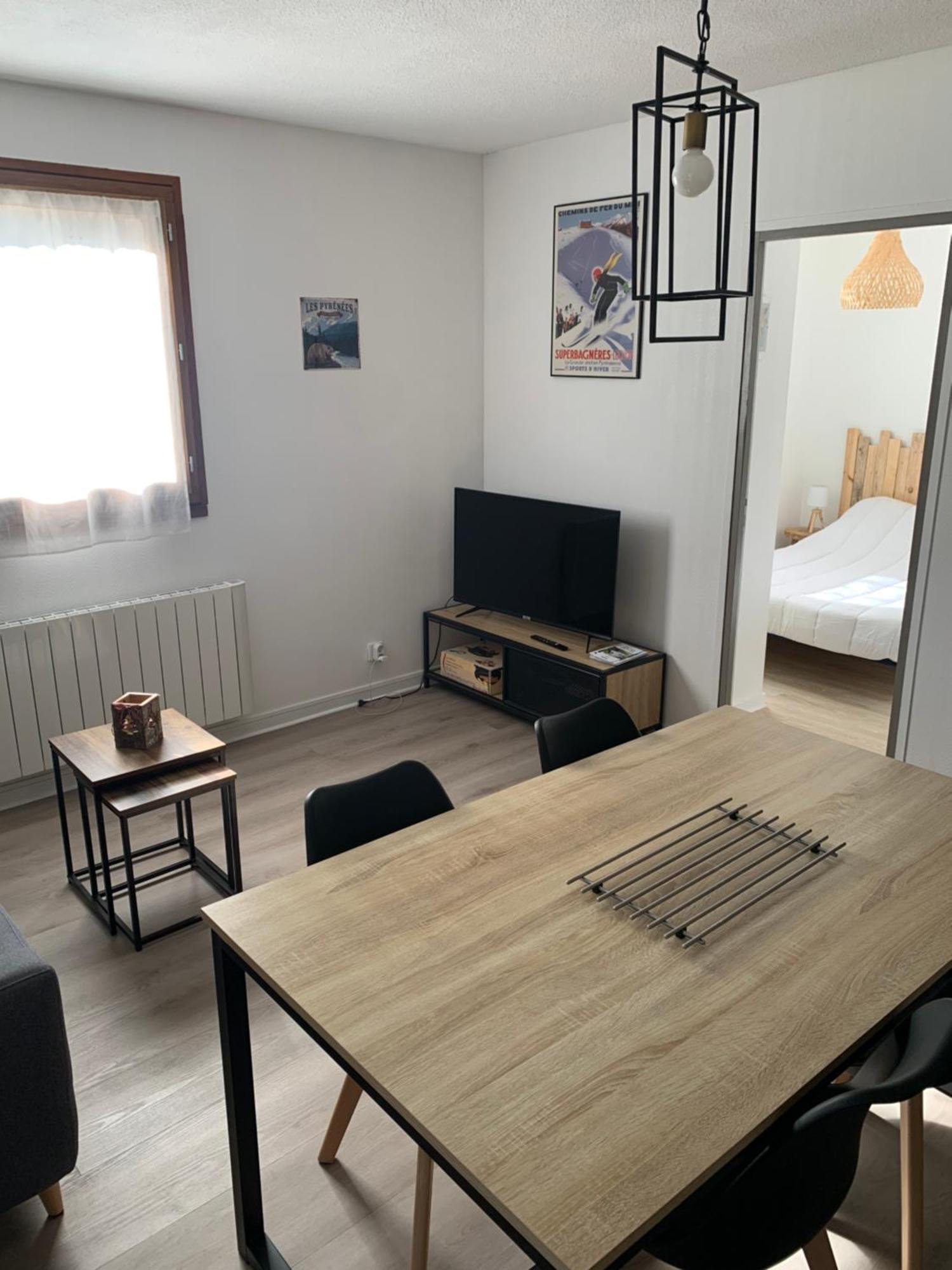 Appartement Au Pied Des Telecabines Res La Soulan Bagneres-de-Luchon Bagian luar foto
